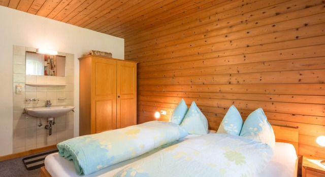 Spacious Apartment in St. Gallenkirch with Garden, Prenota Appartamento Hotel a Vorarlberg con parcheggio, Parcheggio