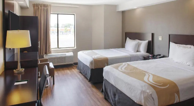 Четырёхместный номер Standard Spark by Hilton Bentonville