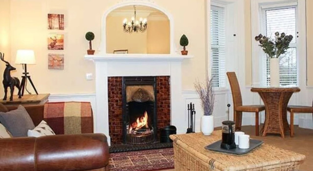 Meadow House Apartment, Buchen Sie Ferienwohnung Hotels in Schottland mit Parkplatz, Parkplätze
