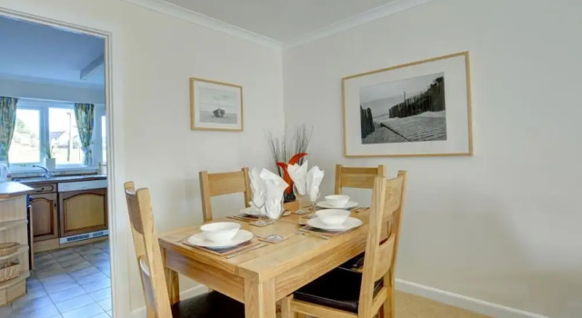 Lovely and Comfortable Holiday Home in Quiet and Stunning Surrounding Area of Begelly