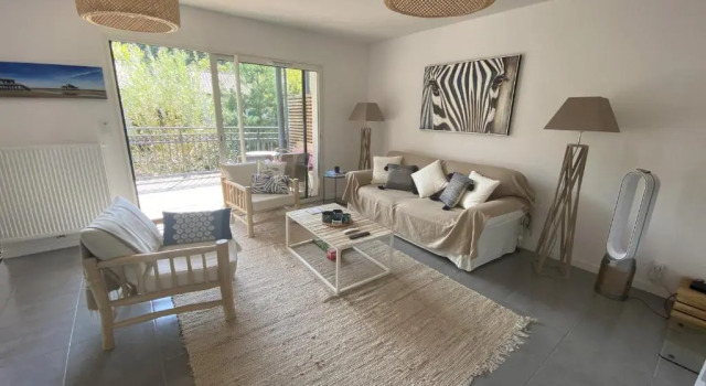 Appartement Arcachon, 3 pièces, 6 personnes - FR-1-474-174, Забронировать Апартаменты/квартира Отели Бассен-д'Аркашон с парковкой, Парковка