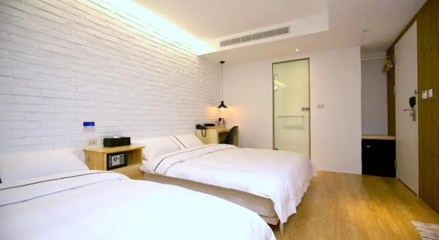 Четырёхместный номер Standard York Hotel