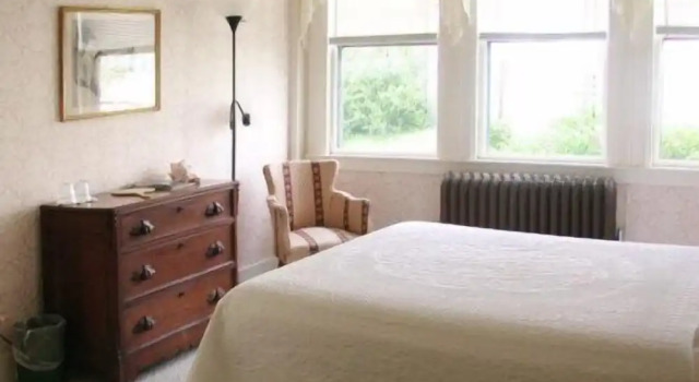 Old Granite Inn Bed & Breakfast, Забронировать Отель Отели Рокленда 3 звезды, рядом с Художественная галерея Carver Hill, 3*