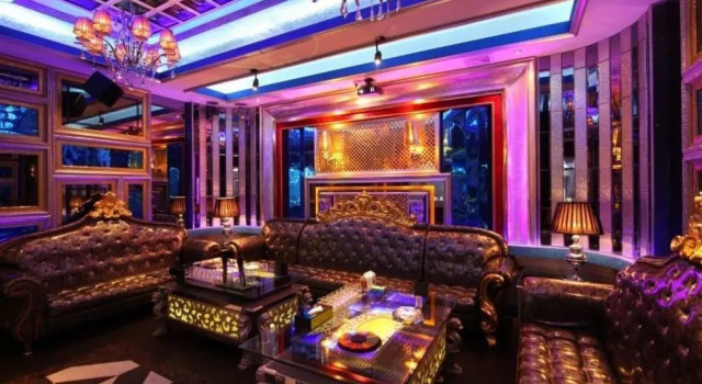 Hechi Shuntai Hotel, Book Hotel Hoteller i Hechi med parkering, Parkering
