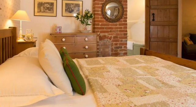 Wren Cottage a Very Cosy Historic Coastal Cottage in a Pretty Little Village, Boek Vakantiehuis Wickham Market Suffolk