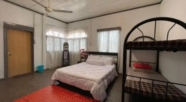 OYO Home 90349 Anique Hoemstay, Забронировать Дом для отпуска Виллы Кота-Кинабалу, рядом с Рынок «Филипино» в Сабахе, Вилла