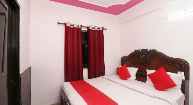 OYO 25115 Hotel Mughal Grand