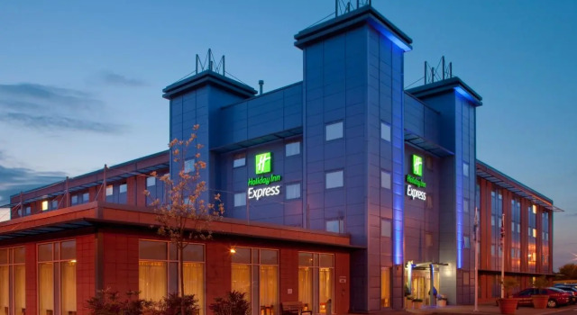 Holiday Inn Express Oxford-Kassam Stadium by IHG, Забронировать Отель Оксфорд Оксфордшир, рядом с Oxford Greyhound Stadium