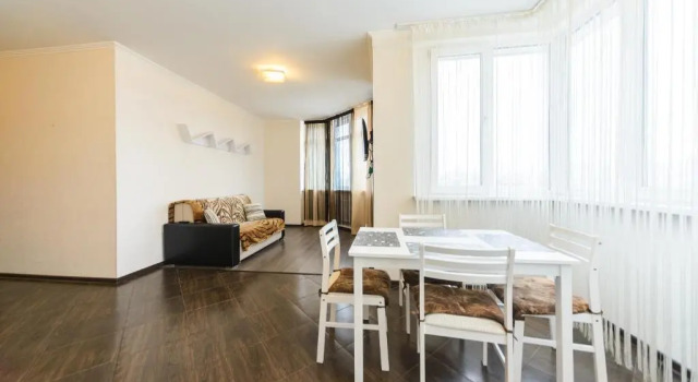 Квартиры по улице Феодосийская, 1-А, Buchen Sie Ferienwohnung Kiew Kyiv Region, in der Nähe von Einkaufszentrum Ocean Plaza