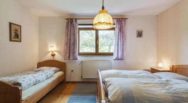 Wohnung in Neukirchen mit Skifahren & Pool, Varaa Huoneisto Hotellit Baijeri pysäköinnillä, Pysäköinti
