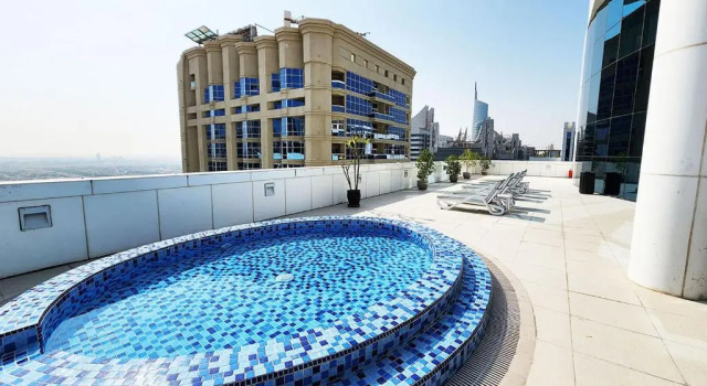 Апартаменты с балконом Отель Rh - Spacious 2Br Saba Towers, Jlt, walk to Metro