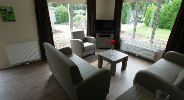Conveniently furnished chalet with a terrace near the Veluwe, Rezervasyon Şale Voorthuizen Veluwe
