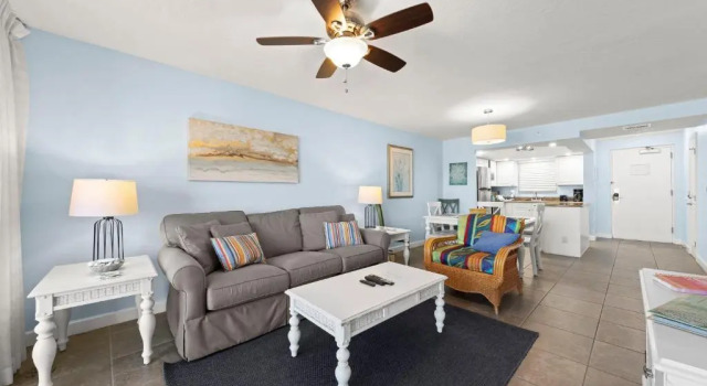 Estero Island Beach Villas 203, 2 BR, Gulf Front, Heated Pool, Sleeps 8