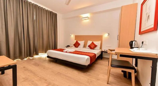 Номер Deluxe FabHotel La Serene Punjabi Bagh