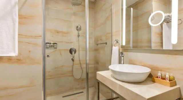 Двухместный номер Accessible Ramada Encore By Wyndham Istanbul Basin Express