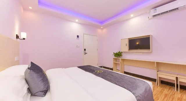 Номер Superior H&L Hotel New Baiyun International Airport Store