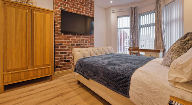 Коттедж Luxury 4-BR Liverpool House Free Parking
