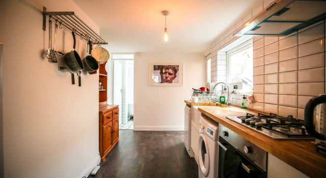Eclectic Seaside 4 Bedroom Artists Residence, Book Hotel Margate Kent