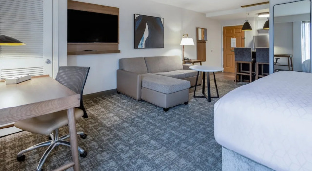 Люкс Staybridge Suites Wilmington East by IHG