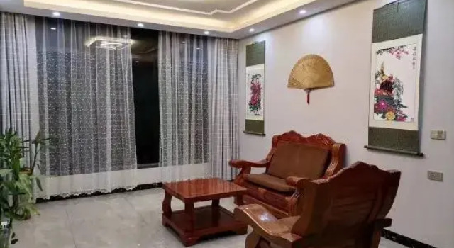 Chengjiang Nuanwo Inn (Moon Bay Wetland Park), Buchen Sie Hotel Chengjiang Yunnan