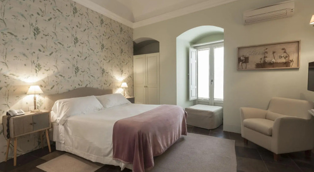 Locanda Don Serafino Historical Boutique Hotel