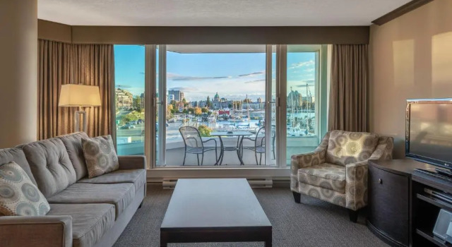 Люкс Victoria Regent Waterfront Hotel & Suites