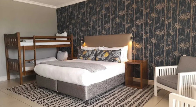 Четырёхместный семейный номер Standard с балконом Diaz Hotel and Resort