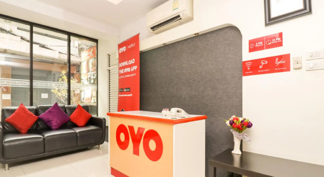 OYO 225 Premier Place Hotel