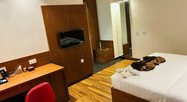 Hotel Swarn Bhoomi