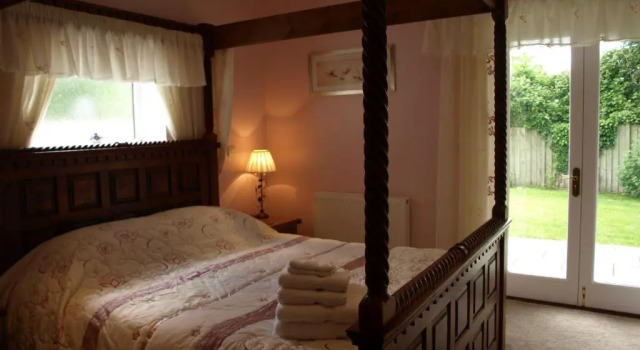 Номер Luxury The Barn and Pinn Cottage