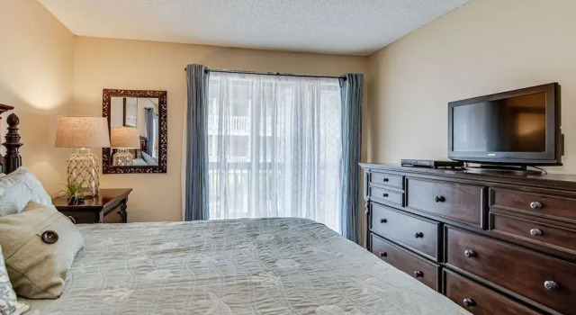 Sandy Shores West Unit 202 by RedAwning, Boek Appartement Gulf Shores 