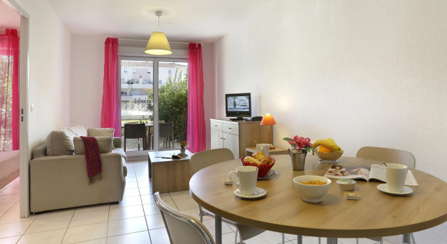 Modern apartment between Grau-du-Roi and Port-Camargue, Book Apartment Le Grau-du-Roi Camargue