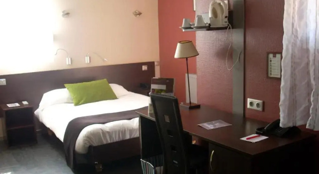 Трёхместный номер Executive The Originals City Complexe Ascotel Lille Métropole