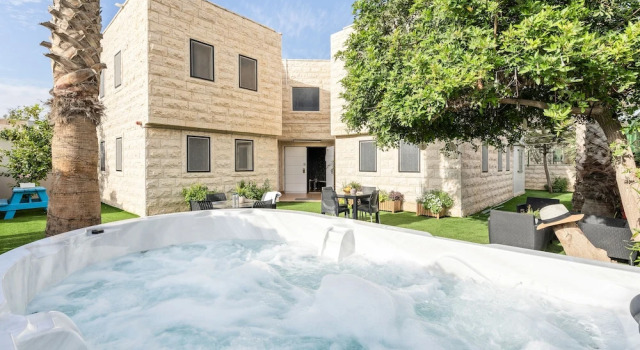 Люкс Luxury Hotel La Finca - Luxury Suites Hotel - סוויטות יוקרה במרכז באר שבע עם גקוזי וחוויית אירוח פרימיום