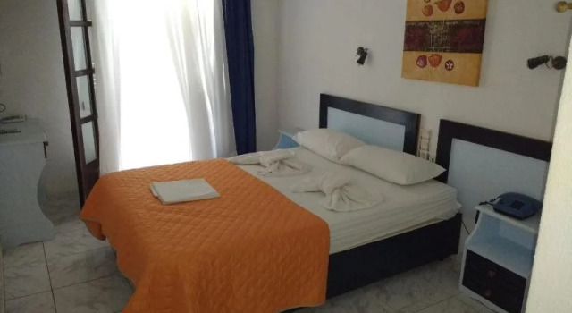 Karaoulanis Beach, Rezerwuj Hotel Hotele w Mouresi z basenem, Basen