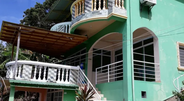 Grace Hotel & Dive, Buchen Sie Hotel Puerto Galera Mindoro