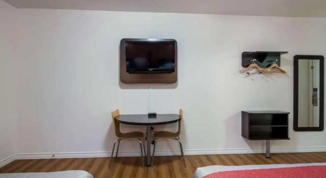 Четырёхместный номер Deluxe Motel 6-Sudbury, ON