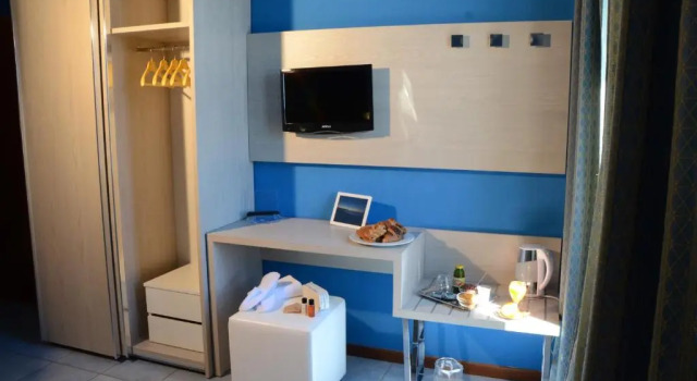 Astoria, Book Hotel Fano Marche Coast
