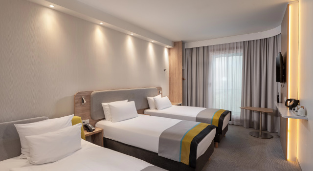 Holiday Inn Express Munich North by IHG