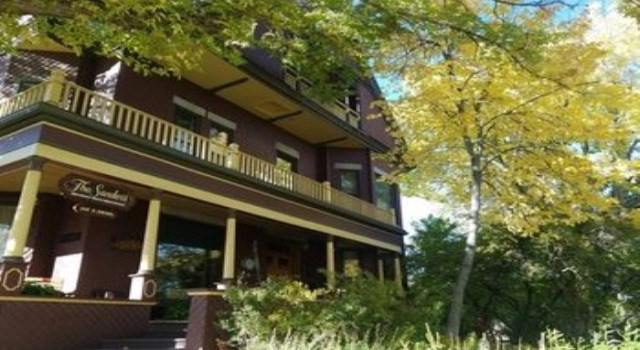 Sanders - Helena's Bed and Breakfast