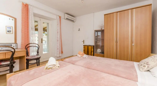 Apartment Snjezana