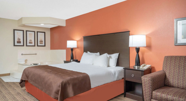 AmericInn by Wyndham Rogers, Varaa Hotelli Hotellit Minnesota pysäköinnillä, Pysäköinti