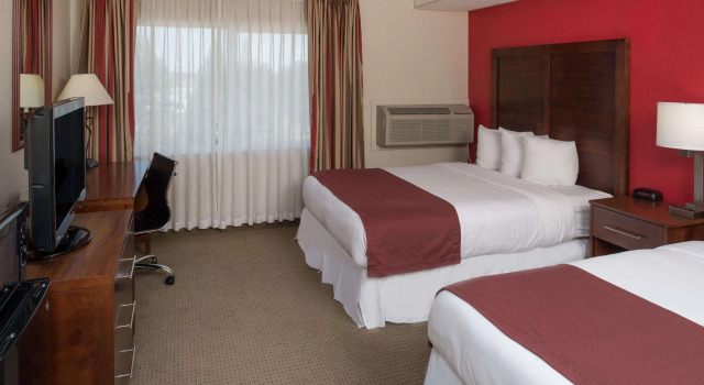 Ramada by Wyndham Downtown Spokane, Buchen Sie Hotel Spokane Spokane Metropolitan Area