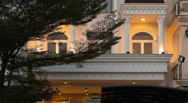 Grand Villa