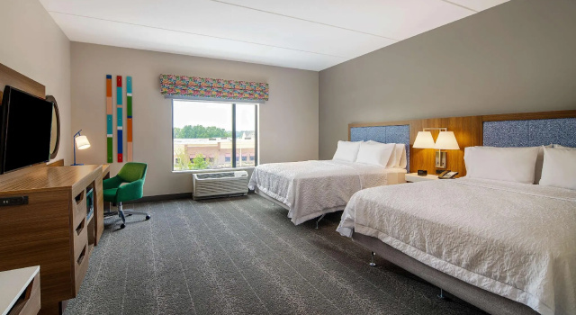 Четырёхместный номер Standard Hampton Inn & Suites Raleigh Midtown, NC