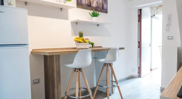 Premium Apartment in Chiaia, Naples Center, Near Seaside
