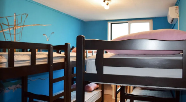 Кровать в общем номере (мужской номер) Sumsum Guest House - Hostel