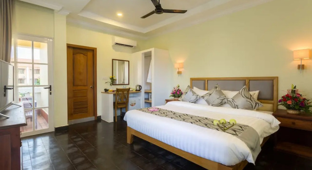 Двухместный номер Deluxe с балконом и с видом на город Grand Bayon Siem Reap Hotel