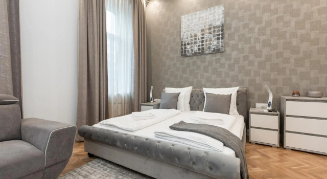 City Center Grand Luxury w 2BR/2BT, Varaa Hotelli Budapest Budapest