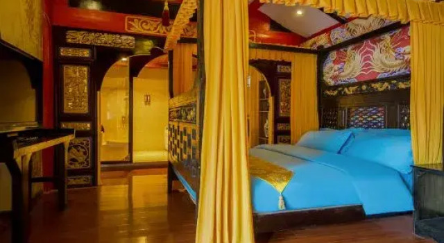 Семейный люкс Blessed Harmony Hostel (Lijiang Old Town Mu's Mansion Branch)